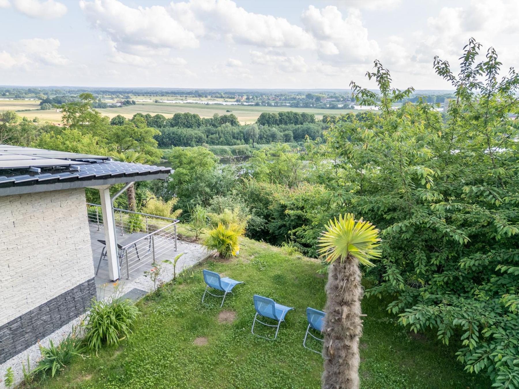 Hotel Zum Halbmond 3*